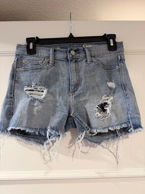 Women’s GAP Light Blue Distressed Denim Cutoff Shorts size 25